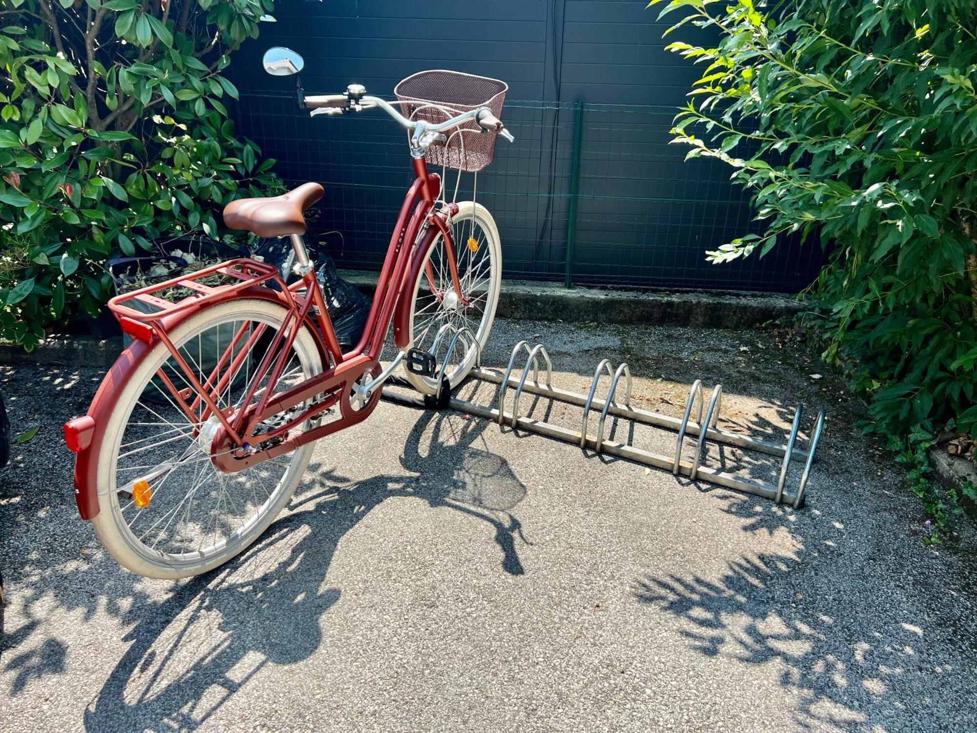 Un Peu Plus Pres Des Etoiles Annecy Buitenkant foto